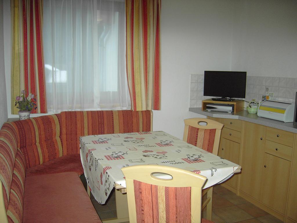 Luenerhof Guest House Neustift im Stubaital Bagian luar foto